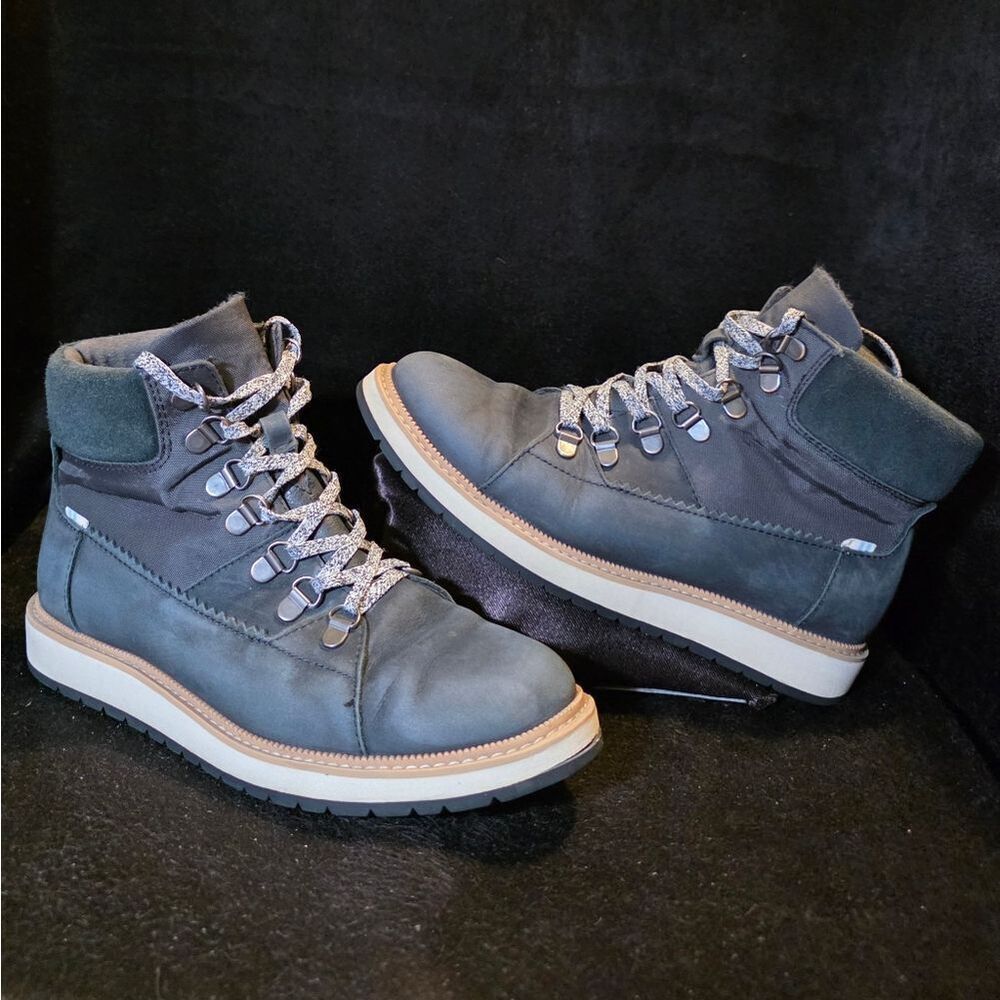 Toms Boots Womens 7